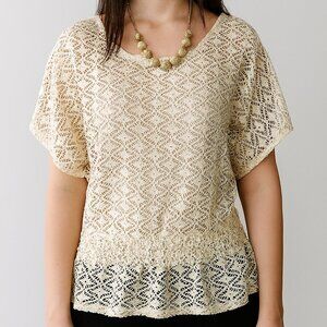 About a Girl Crochet Top Elastic Gathering at Waist Cream Size Large EUC